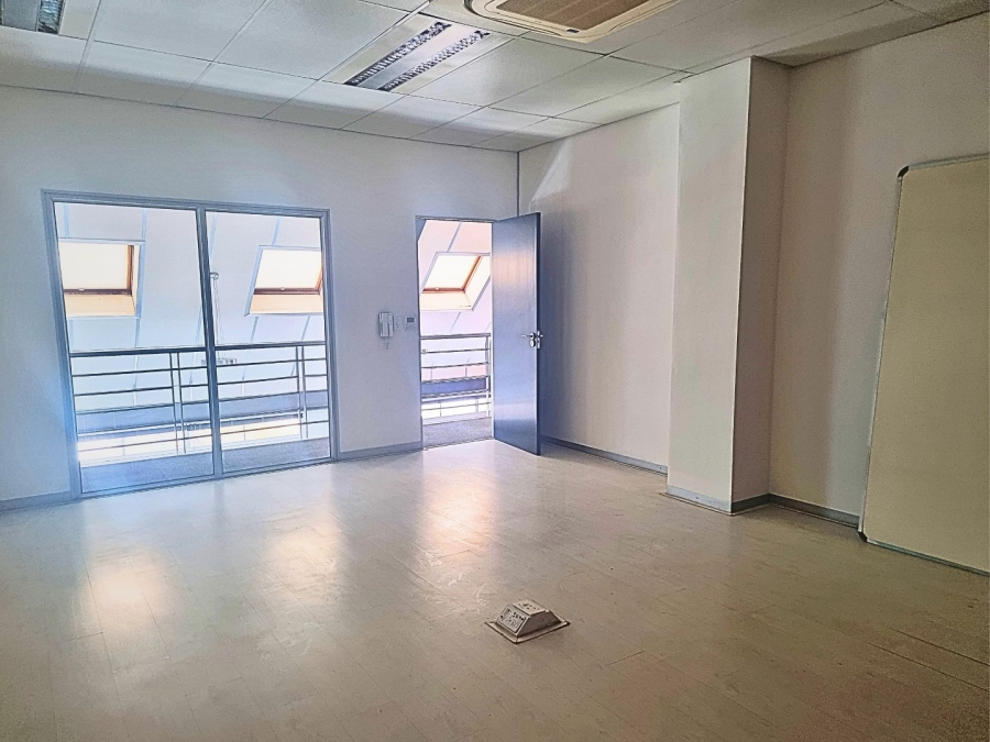 To Let commercial Property for Rent in De Waterkant Western Cape